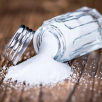 هشدار به علاقمندان به طعم نمکین: مصرف نمک می‌تواند خطر ابتلا به سرطان معده را تا ۴۱٪ بالا ببرد!