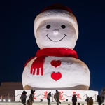 ساخت آدم برفی غول‌پیکر در چین+فیلم