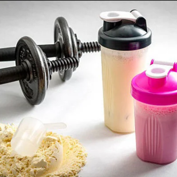 زمان مناسب مصرف پروتئین: آیا قبل یا بعد از تمرین بهتر است؟