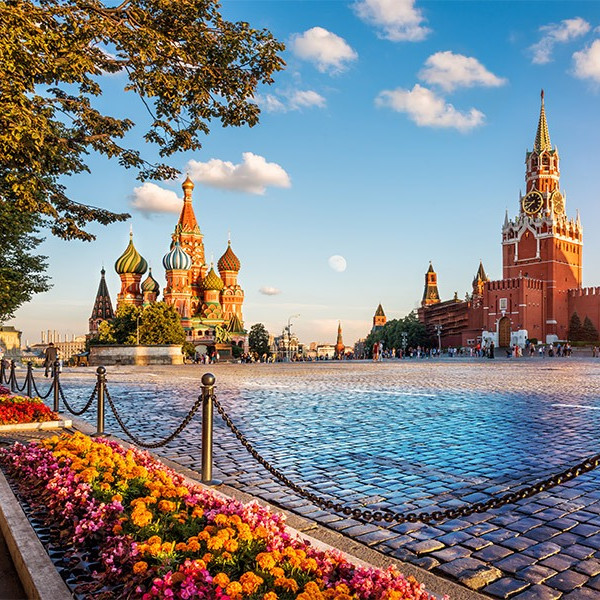 جذابیت و غم از تفال حافظ؛ زمان و مکان در درون شعرش می‌مانند