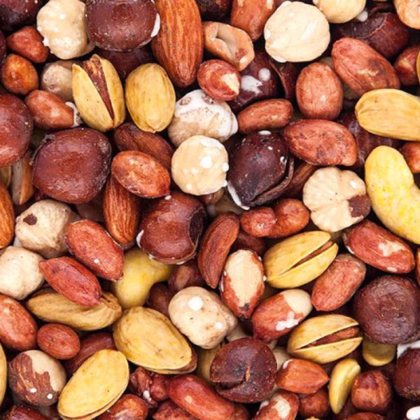 تغذیه‌ی سرشار با این ۳ مغز آجیل، در مقایسه با تخم‌مرغ!