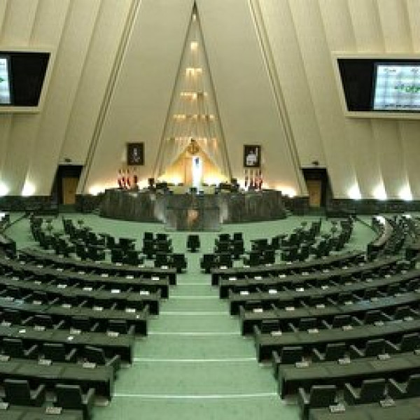 وضعیت کشور وقتی که مجلس در تعطیلات است