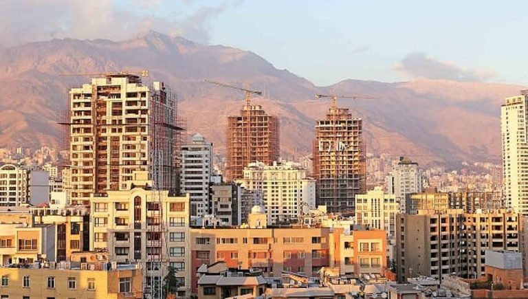 بازار اجاره در تلاطم رکود و رونق/ با ۳۰۰ میلیون کدام نقاط تهران می‌ توان خانه رهن کرد؟