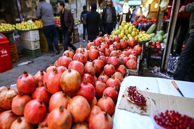 ۵۰۰۰ کیلوگرم میوه شب یلدا در بازار توزیع شد