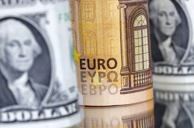 رکورد زدن یورو در برابر دلار!