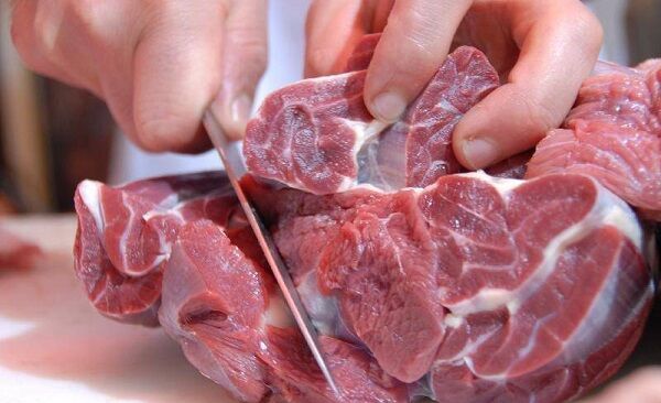 قیمتی ناب از گوشت گوسفندی در تاریخ ۳ اردیبهشت rustles