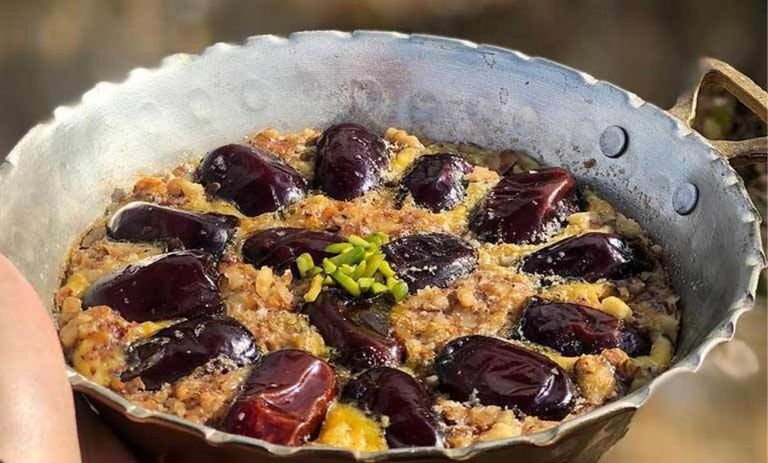 طرز تهیه املت خرما؛ صبحانه‌ای خوشمزه و شیرین