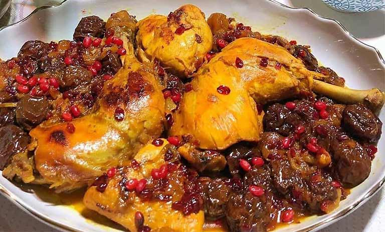 طرز تهیه خورشت مرغ و آلوچه زنجانی: دستور پخت لذیذ و منحصر به فرد (آماده)