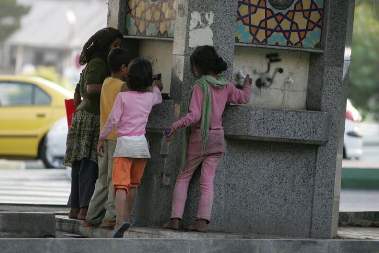 ماهیگیری با کودکان: ماجراجویی اتباع کوچک از تهران