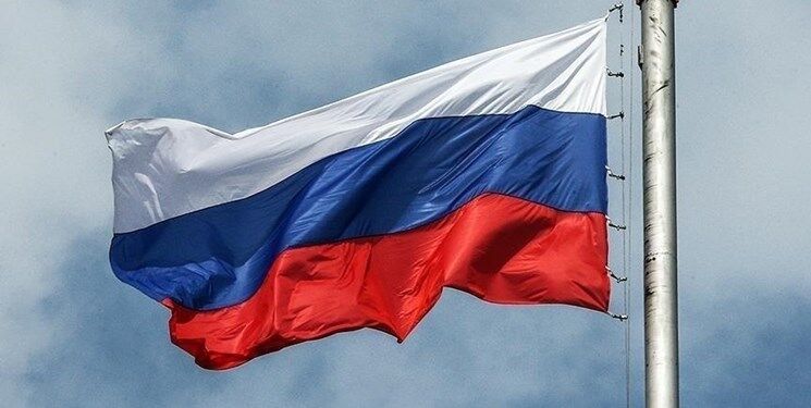 رفتار عجیب یک شهروند روس با صندوق رای!