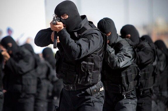 سومین دستگیرشدگان عملیات تروریستی در مسکو با چهره‌ای پر از خون + فیلم
