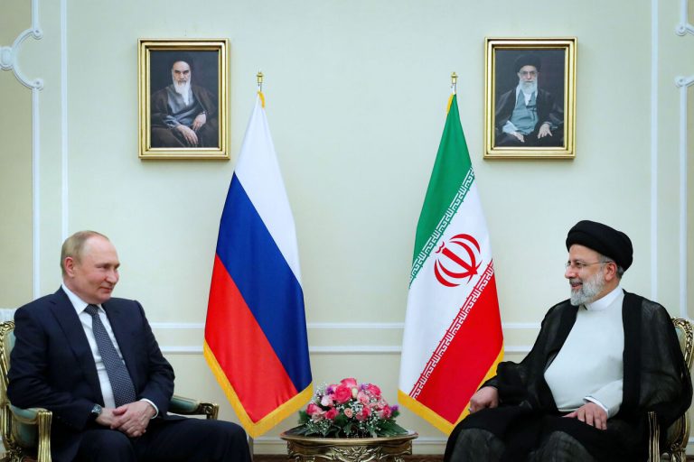 رئیسی: فرصت های بسیار برای تقویت اقتصاد کشور / پوتین: تجارت میان ایران و روسیه با ۷۷ درصد افزایش رشد داشته است