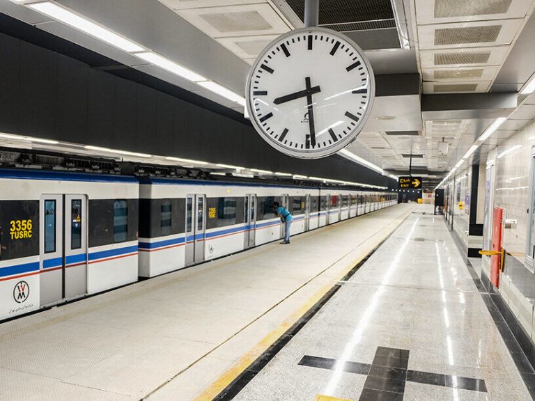 رونق و جاده‌های شگفت انگیز: برنامه‌های مترو در شب‌های قدر