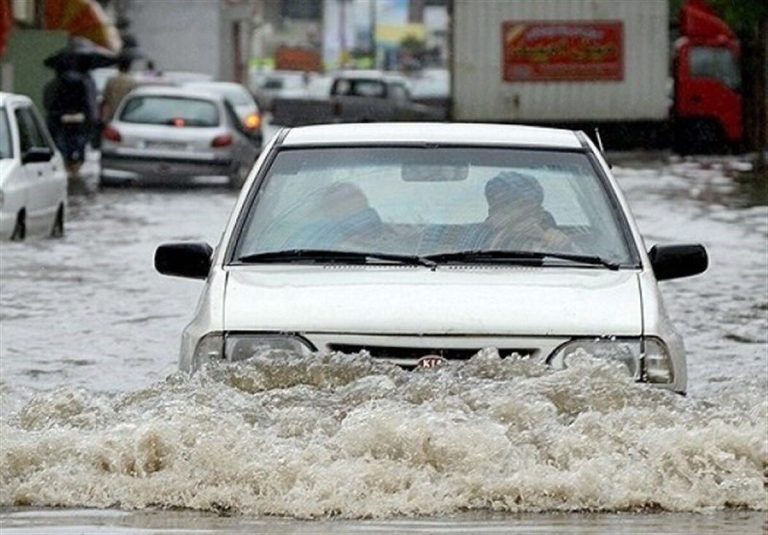 شهر شیراز در سیلاب جاده ها! + ویدیو