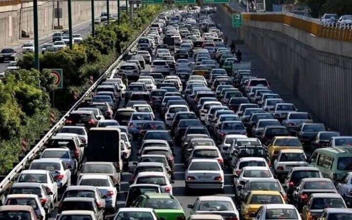 تهران، شرق به گره افتاده! ترافیک فوق العاده سنگین در ورودی شهر