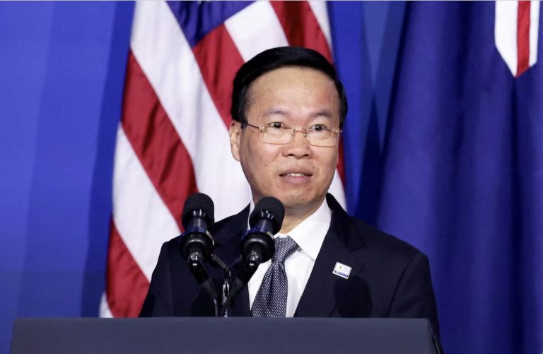 پیروزی بر فساد در ویتنام و مقابله با استعفای رئیس جمهور