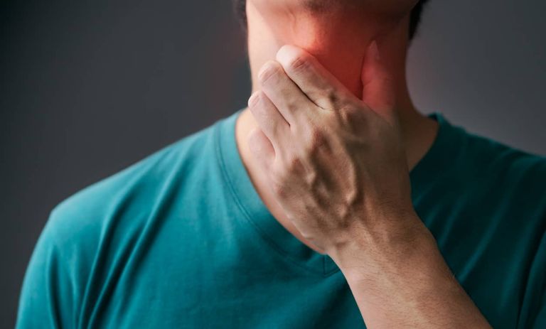 11 طرز جالب برای پاکسازی خلط گلو با استفاده از خوراکی‌ها