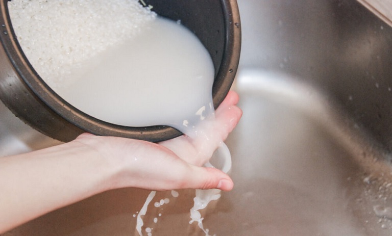 آیا باید برنج را قبل از پخت شست؟ معجزه ای در پخت این مواد!