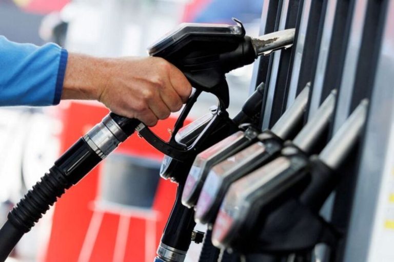 سوخت افزایش پیدا می‌کند: سهمیه بنزین در کارت ملی شارژ می‌شود!