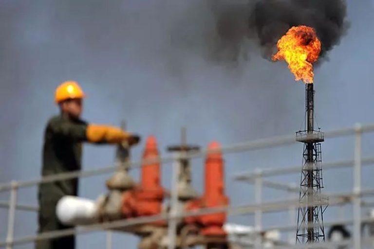 تنش در خاورمیانه: نفت به قله‌های جدیدی رسید