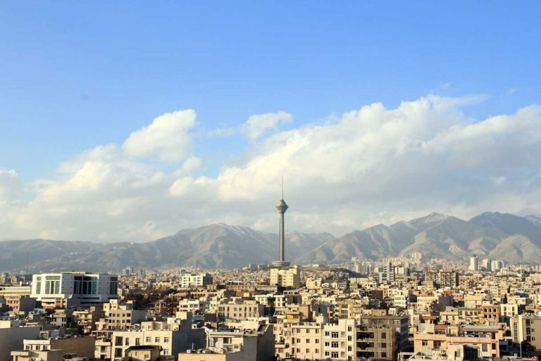 جنگ توی آسمان تهران؟ امکان باران در حال افزایش است!
