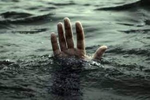 در حالی که آهسته از جوانانی که در رودخانه نازلوچای ارومیه غرق می‌شوند، به شوق می‌افتیم