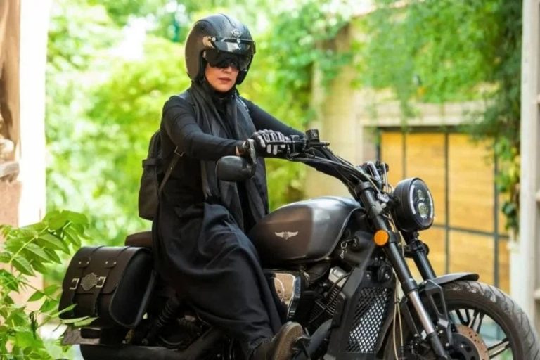 زنان با استقلال بر موتورسواری فرار می‌کنند!