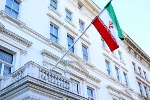 سفارت ایران در لندن به حالت سوگواری درآمد: یاد و خاطره شهید رئیسی با اشک و احترام گرامی داشته شد + گالری عکس