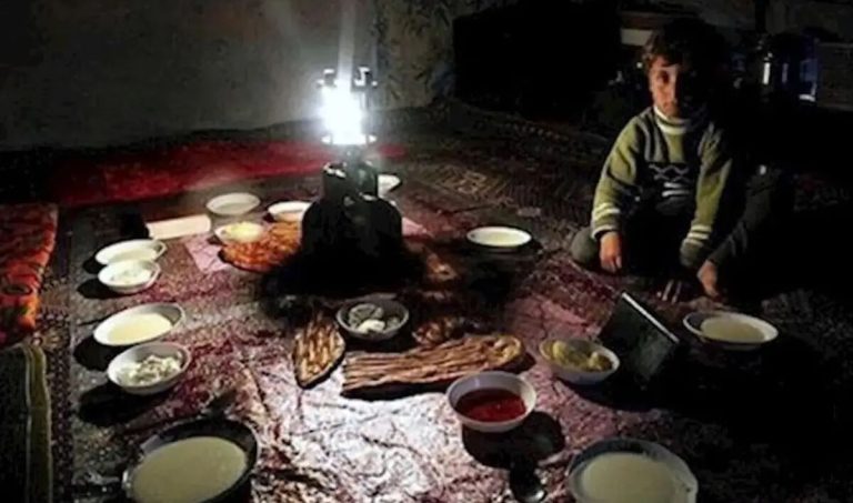 شوک‌های اقتصادی: رشدی وحشتناک در نرخ فقر؛ نیمی از جامعه به دام فقر افتاده‌اند!