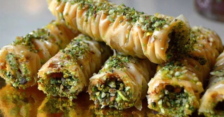 طریقه آسان تهیه باقلوا ترکی خانگی با دستور ساده و خوشمزه
