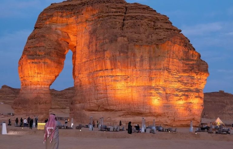 مسافرت بزرگ: ۴۰ میلیارد دلار خرج گردشگران در عربستان