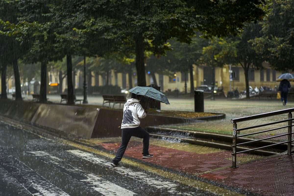 ترسیم تصویر: باران فراگیر و تهدید سیل در حال نزدیک شدن است