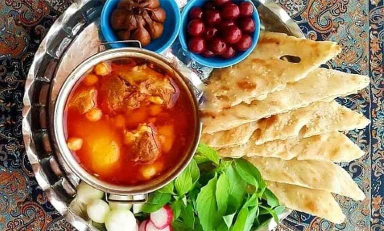 آبگوشت باغی بر اساس دستور کرمانشاهی: شیرینی و لذت به اصل غذا