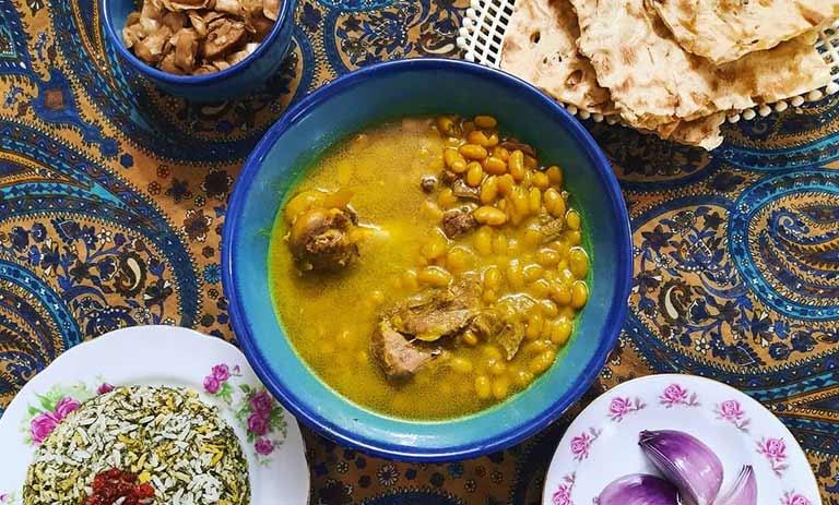 طرز تهیه لوبیا گوشت کاشانی: اسرار پخت یک غذای سنتی خوش طعم و مغذی