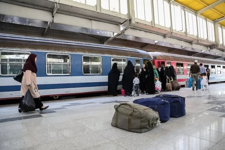 سفر هیجان‌انگیز به مشهد با قطار VIP برای بدرقه تاریخی رئیس‌جمهوری