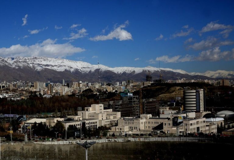 تهویه طبیعی پایتخت؛ تهران زیر آسمانی آبی و دل‌انگیز – اقتصاد آنلاین