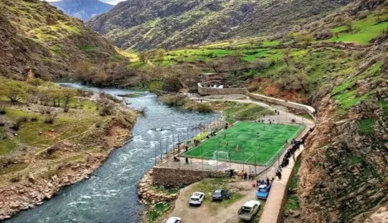 کشف زیباترین و دیدنی‌ترین استادیوم فوتبال در ایران: کدام زمین باشکوه است؟