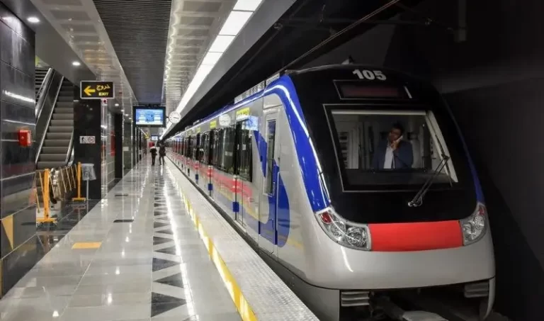 مترو تهران امشب: سفر با قطار‌های زیرزمینی تا نیمه‌شب امکان‌پذیر!