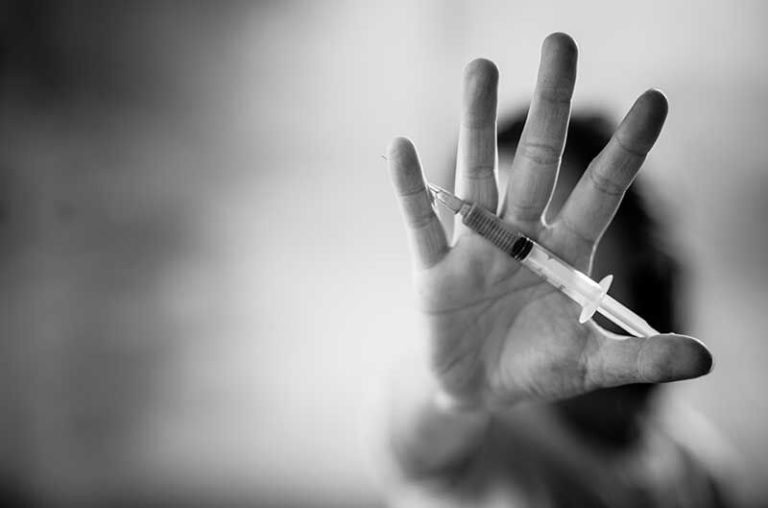 چالش پنهان: بررسی پدیده رو به رشد زنانه‌شدن اعتیاد در ایران