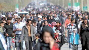 چشم‌انداز جمعیتی ایران: تعداد شهروندان در ۲۰ سال آینده را کشف کنید!
