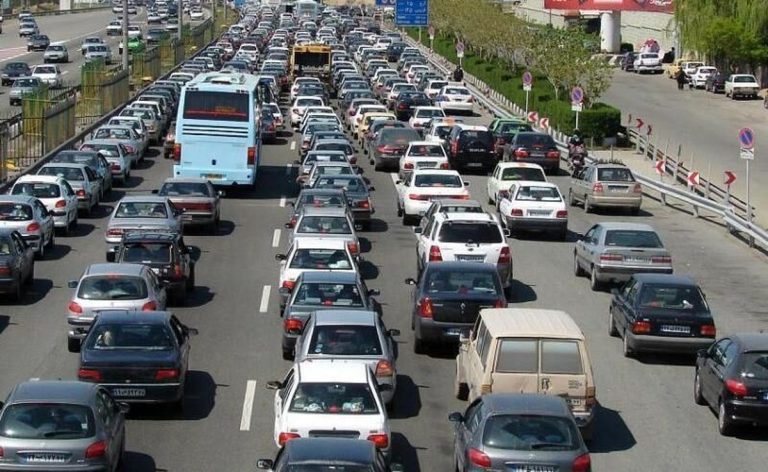 گره ترافیکی انبوه در مسیر پرتردد کرج به تهران!