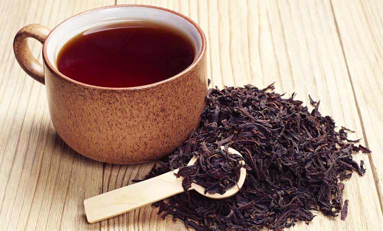 کشف 13 فایده شگفت‌انگیز و باورنکردنی چای سیاه: از دلایل بی‌نظیر نوشیدنش لذت ببرید!