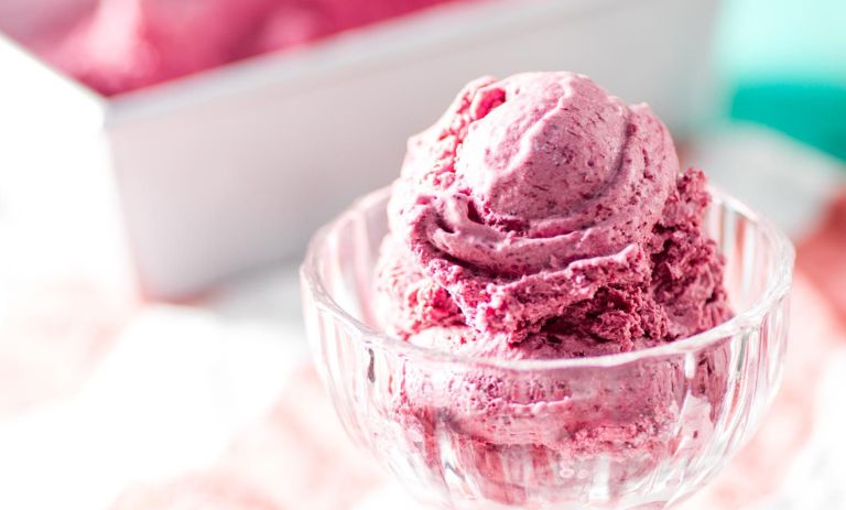 دو دستور العمل جادویی برای ساخت سریع بستنی گیلاس خوشمزه!