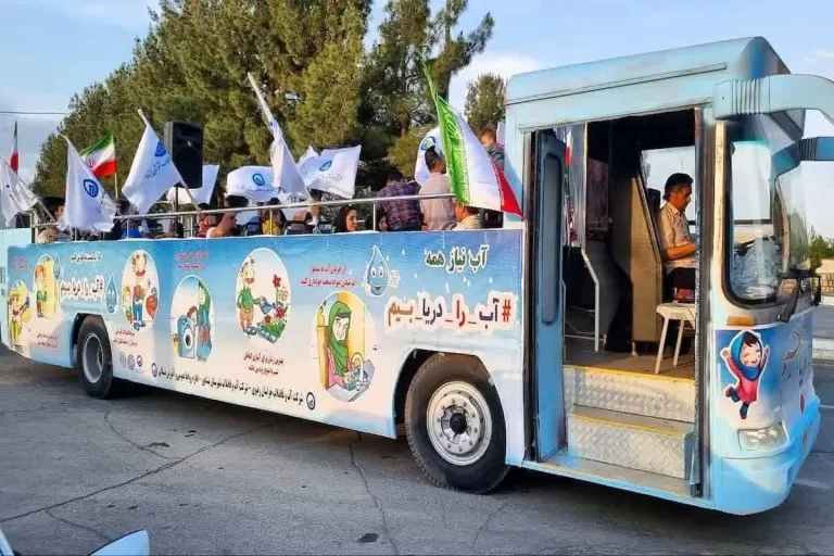 آغاز به کار نخستین اتوبوس آبی ایران در نیشابور: سفری نوآورانه به دل آبی راه‌ها!