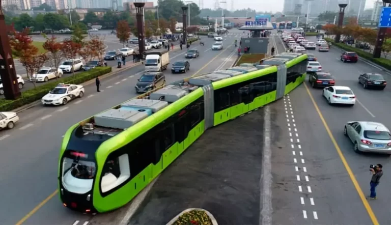 ورود پیشرفته‌ترین اتوبوس‌های بدون راننده چینی به ایران: دوره جدید حمل‌ونقل هوشمند!