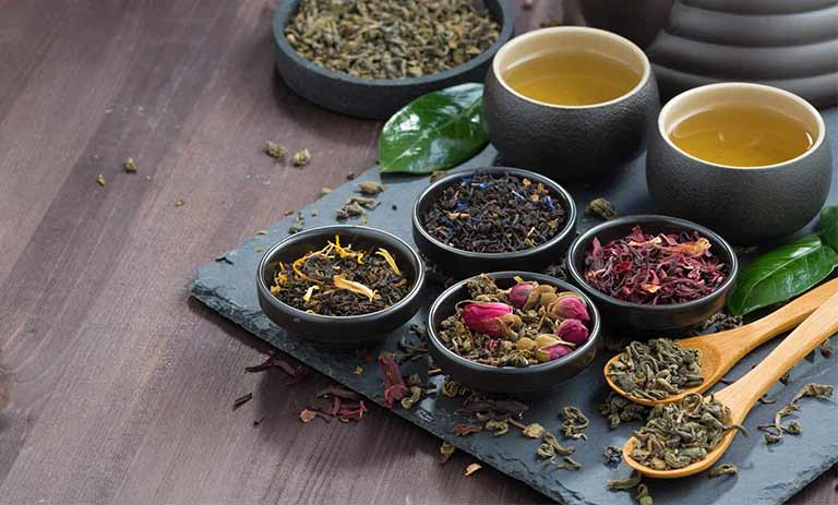 دنیای خوش طعم و عطر چای‌های گیاهی: همه‌چیز که نیاز است بدانید!