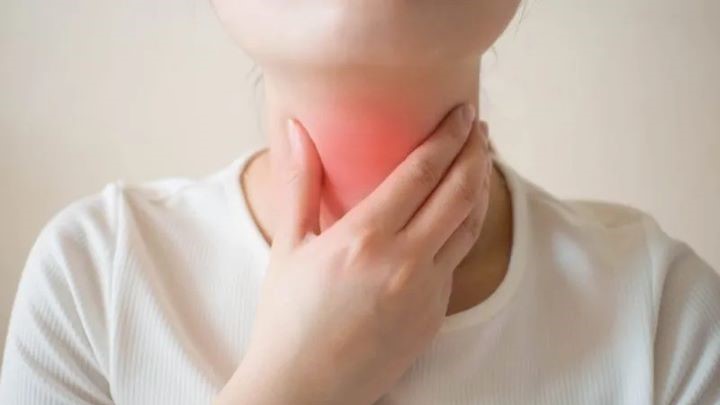 هر آنچه نیاز است درباره موکوس و ترشحات پشت حلق بدانیم: راهنمای کامل درباره خلط‌ها!