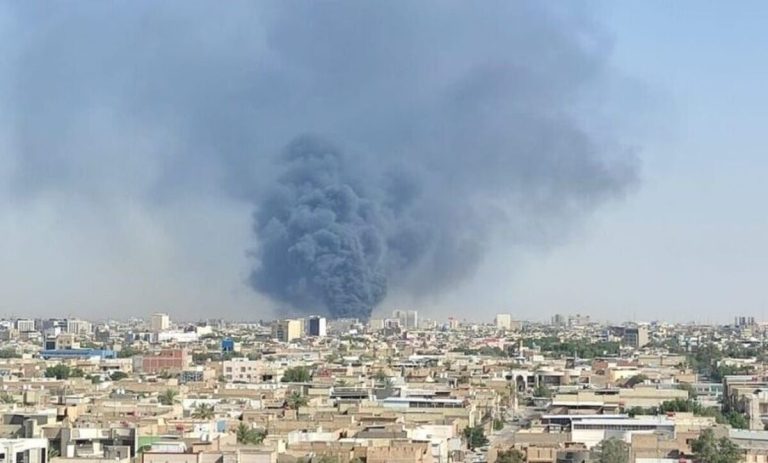 آتش‌سوزی مهیب در قلب نجف: شعله‌های سرکش به تصویر کشیده شدند + ویدئو دیدنی