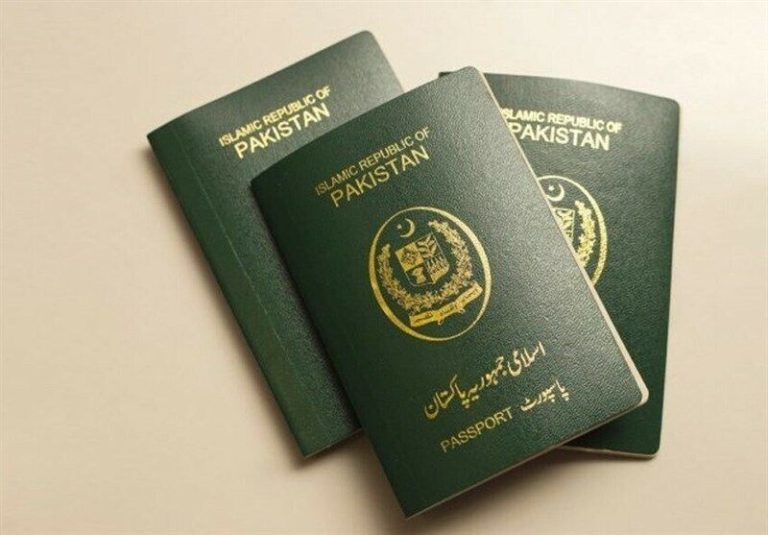 اعلام رسمی: ارائه گذرنامه به پناهجویان مقیم خارج منتفی است