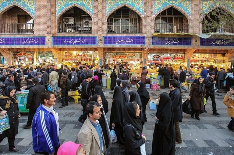 برنامه‌های اقتصادی در کانون توجه: بررسی راهبردهای نامزدهای انتخاباتی